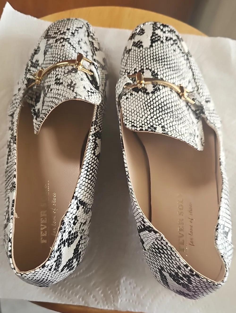 Snake-Print Loafers with Gold Bit - White/Black